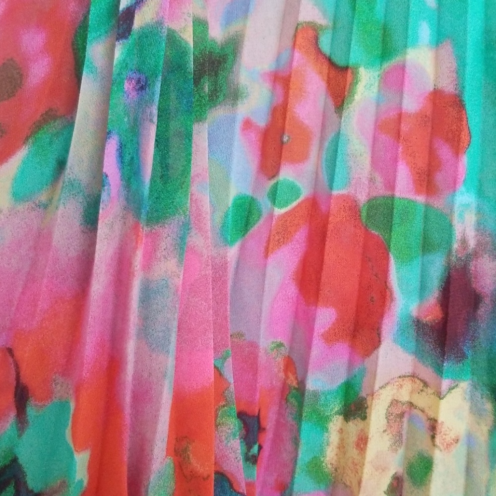 Top - Picture 3 of 3